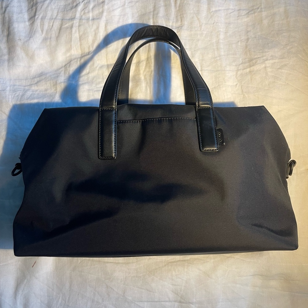 Away “The Everywhere Bag” in Black Nylon